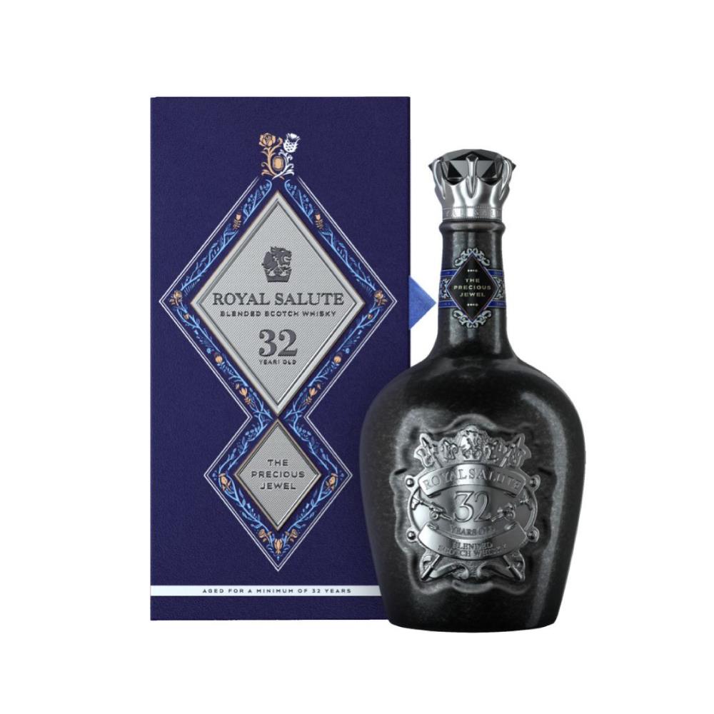 ローヤルサルート 32年 - 王冠のブレンド | ANA DUTY FREE SHOP