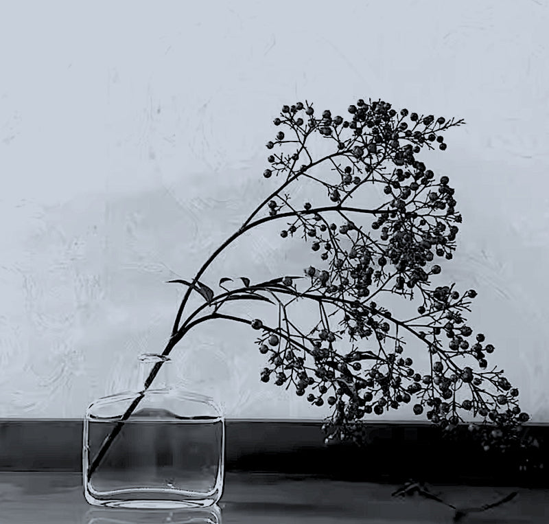 ゆらぎガラスのコルク栓ボトル – acacia