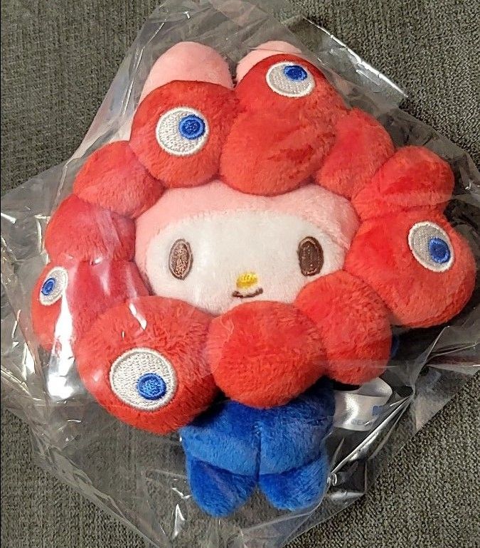 ミャクミャク サンリオ 大阪万博 カラビナ付きぬいぐるみ マイメロディ