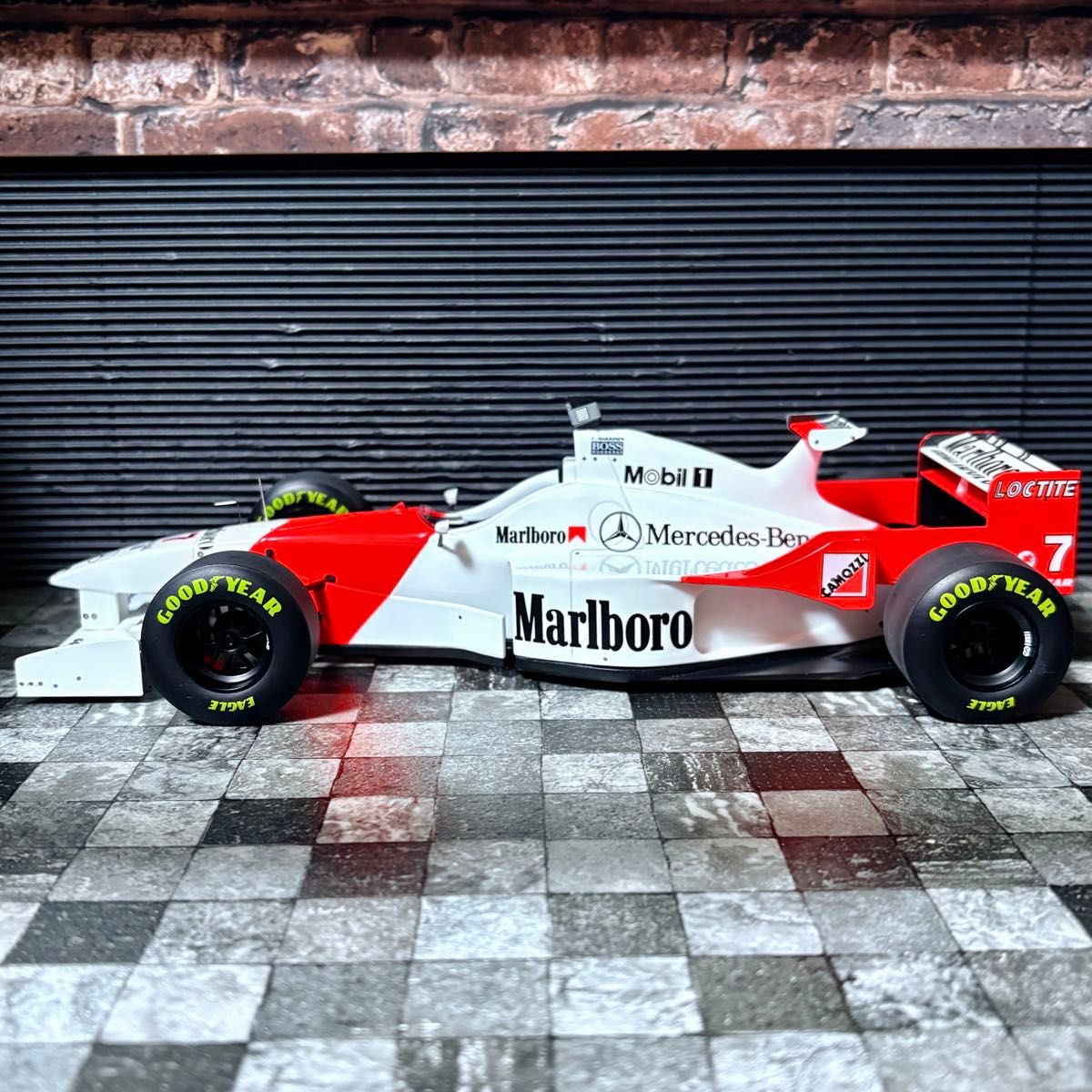 デカール加工品 1/18 GP replicas マクラーレン MP4/11B 1996 センター