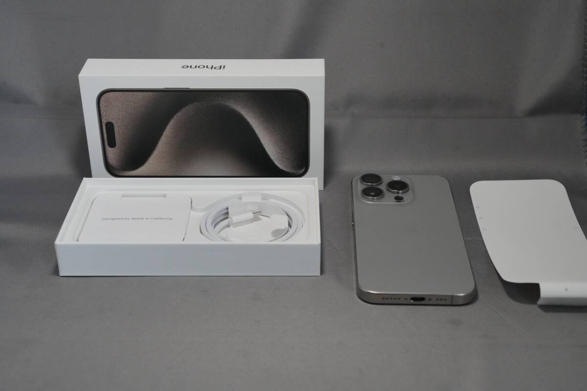 美品・ケースおまけ】Apple iPhone 15 Pro 256GB ナチュラル