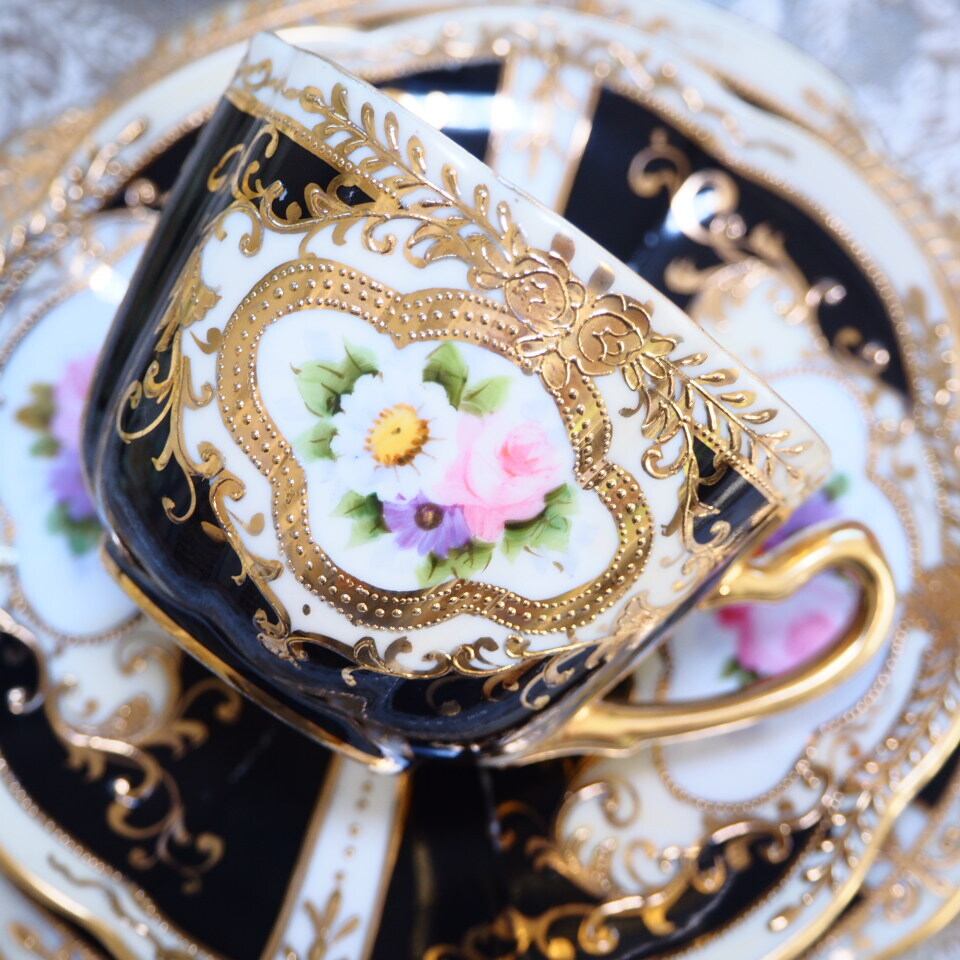オールドノリタケ 漆黒の食器 ブラック金盛 トリオ カップ＆ソーサー F7