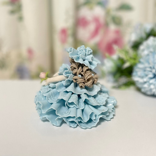 陶器】水色のフリルドレス 置物 その他置物 Atelier tête-à-tête 通販