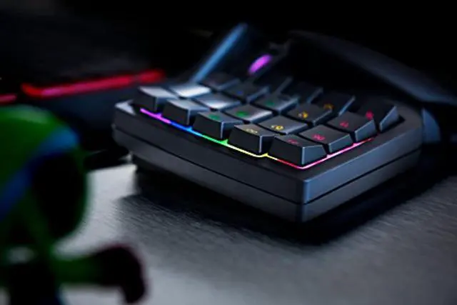Razer Tartarus v2 Gaming Keypad: Mecha-Membrane Key Switches - 32