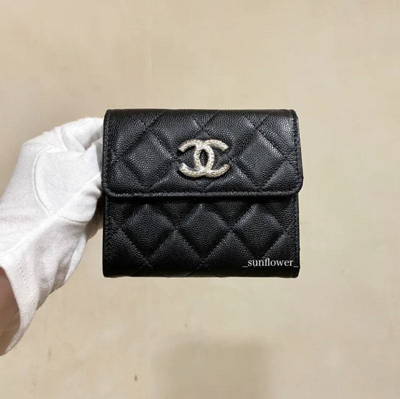 CHANEL財布三つ折り折りブラック