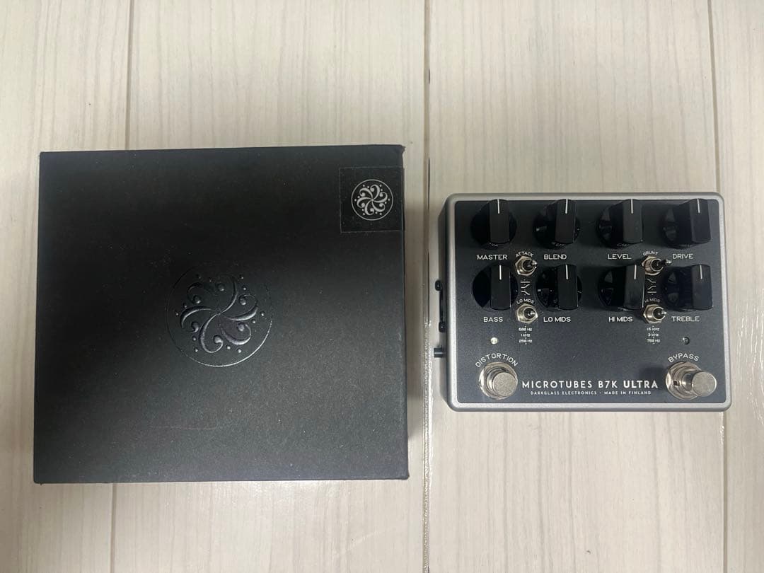 ベース Darkglass Microtubes B7K Ultra V2 Darkglass Microtubes B7K Ultra V2 Bass Preamp Pedal with Aux In
