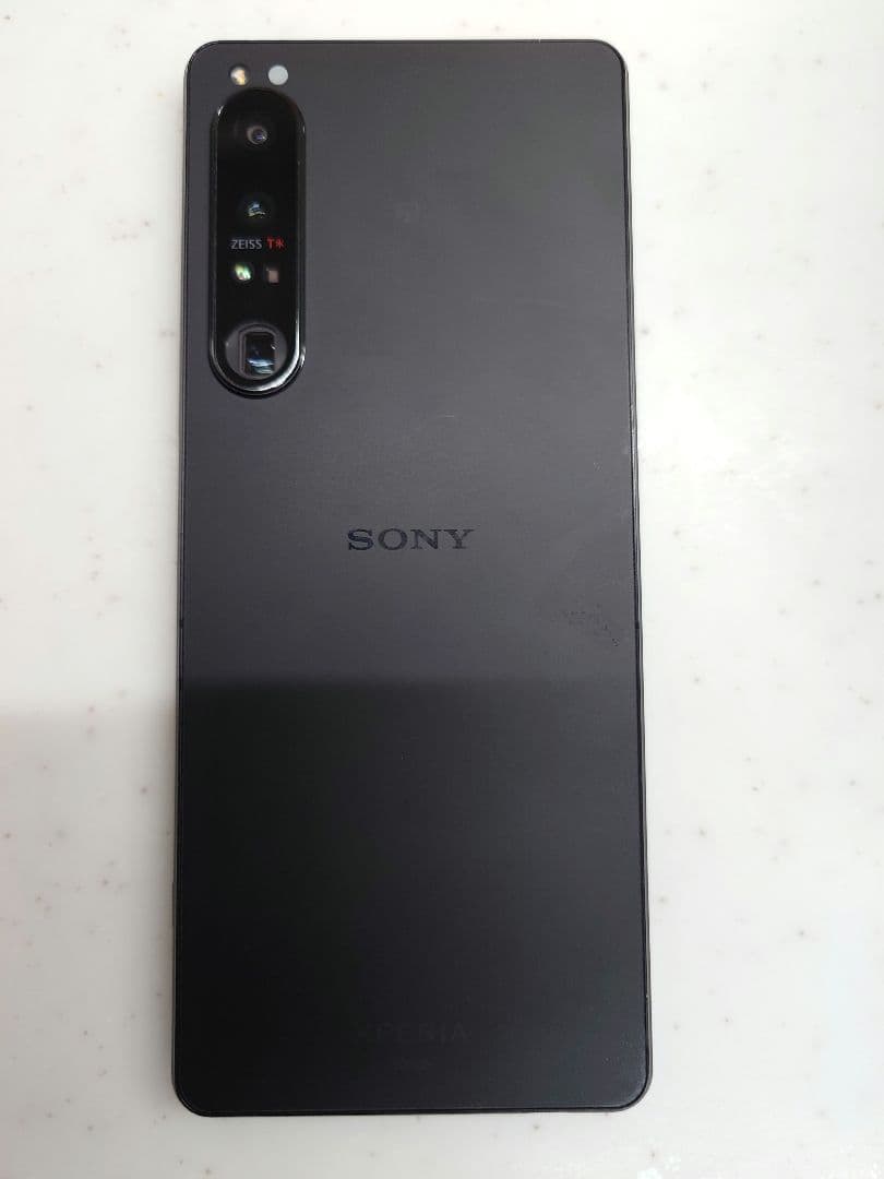 Xperia1Ⅳ　au版　純正ケース付き Xperia1Ⅳ au版 純正ケース付き