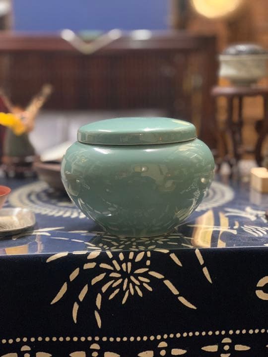 シノワズリ　龍泉？朝鮮？青磁　大口径　大茶壷　珍品　エメラルドグリーン