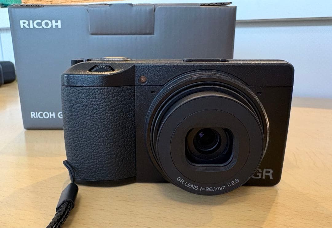 RICOH リコー GR3x HDF カメラ　SDカード付 Ricoh Câmera compacta digital GR IIIx, preta, com sensor CMOS de