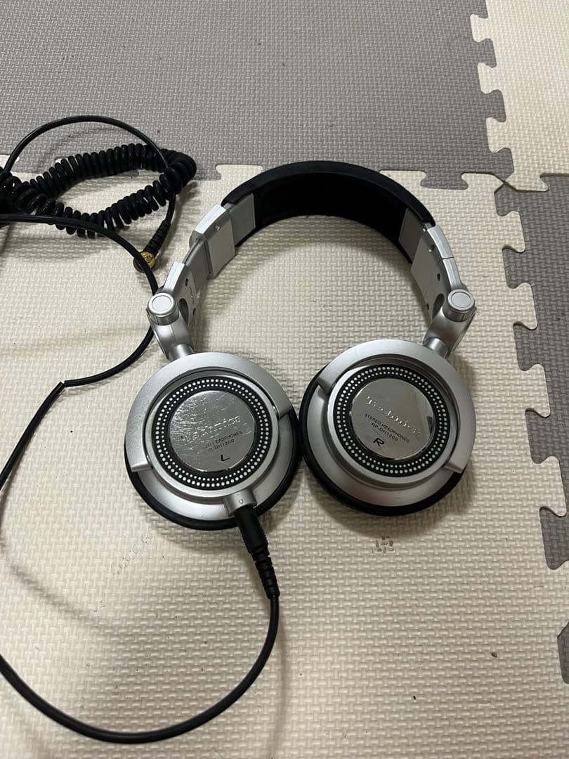 Technics　RP-DH1200 ヘッドホン　DJ用 Technics RP-DH1200 DJ Headphones closed | USA