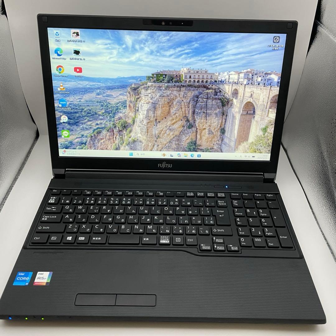 ノートPC/黒/i5/20GB/256GB/Office2024/FUJITSU