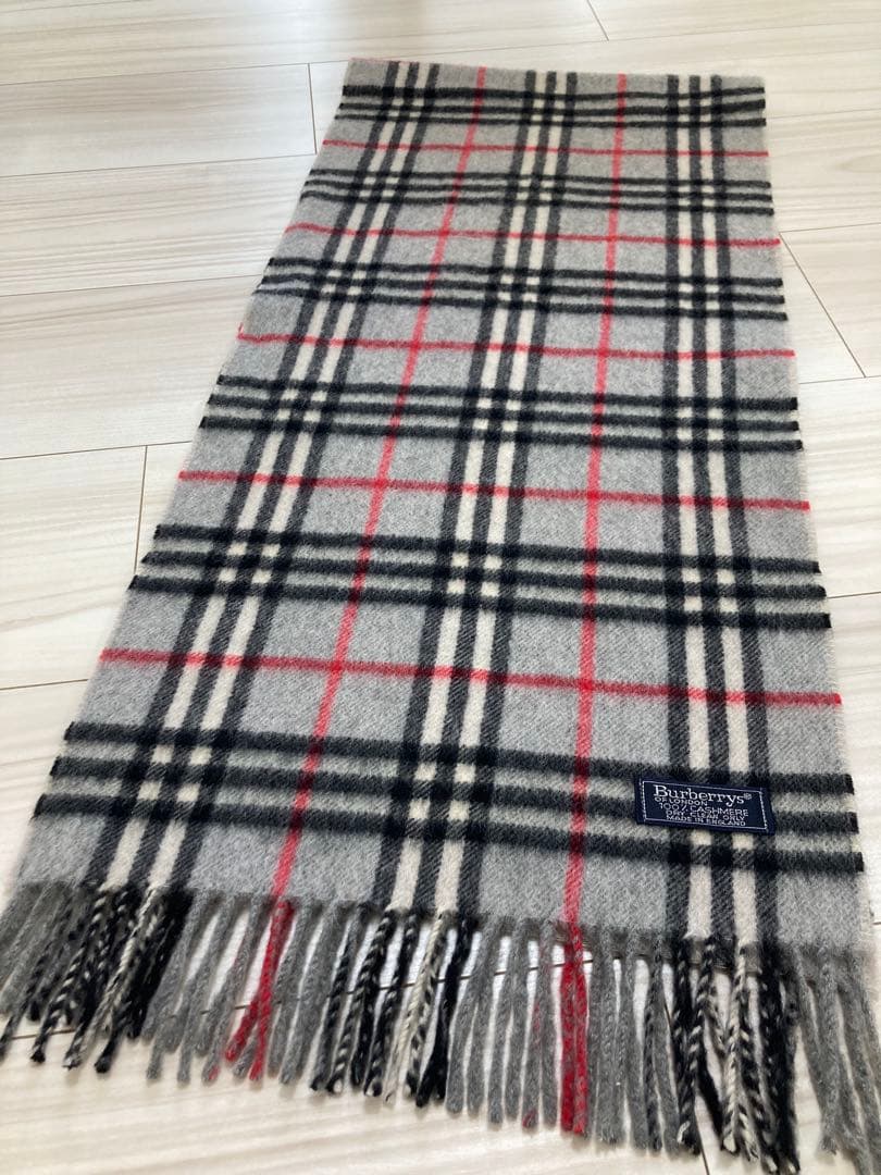 Burberry チェック柄マフラー グレー カシミヤ BURBERRY（バーバリー） チェック柄 カシミア100％ マフラー グレー系