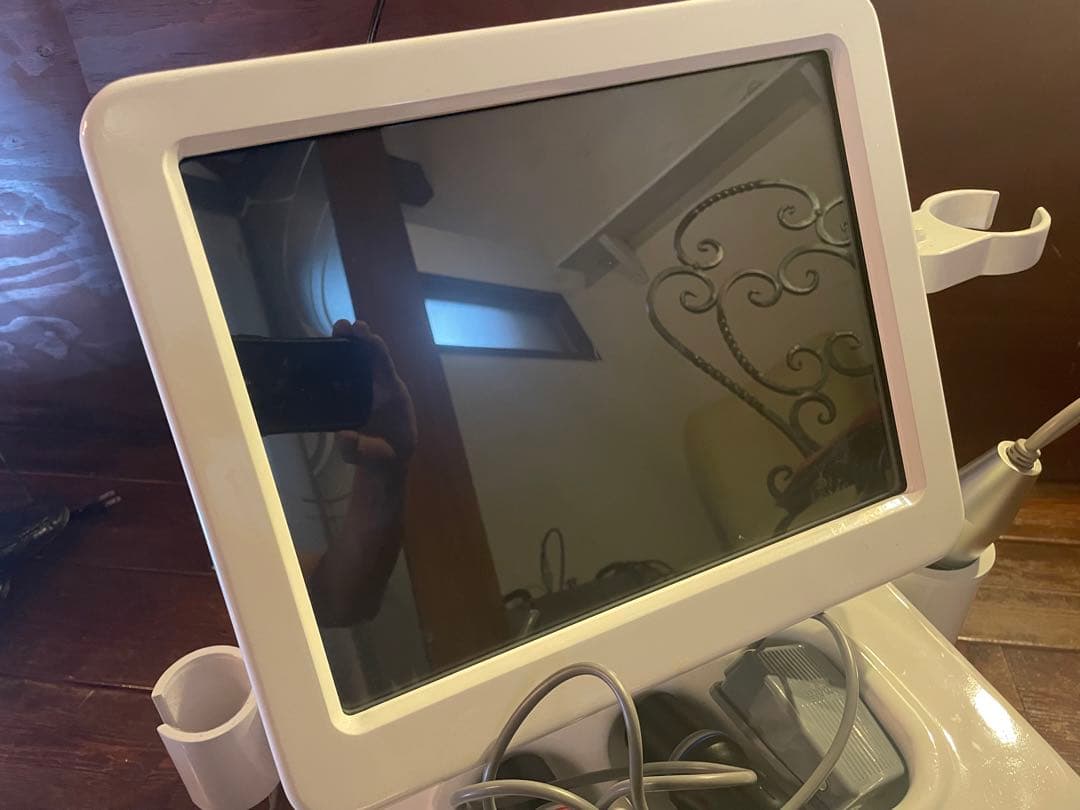 【美品】200万　肌体質改善&リフトアップ超音波フェイシャル美容機CS90 美品】200万肌体質改善&リフトアップ超音波フェイシャル美容機CS90